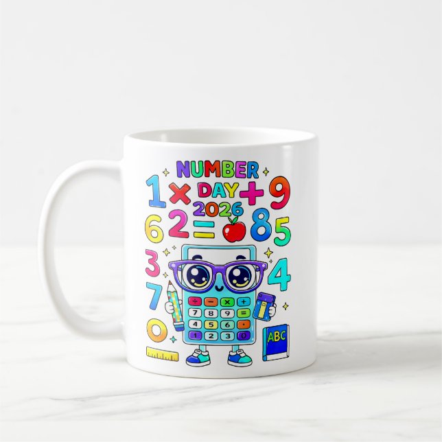 Nummerdag 2026 Kalkylator Karaktär Math Design Kaffemugg (Vänster)