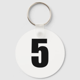 numrera 5 i svart på vit knäppas keychain nyckelring