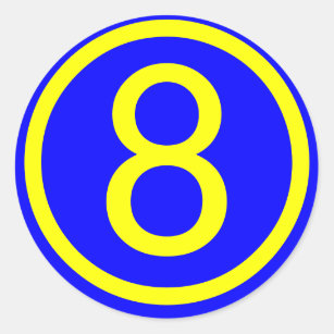 numrera 8 i en cirkla, blåttbakgrund runt klistermärke