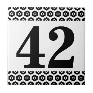 Numrera belägger med tegel den sexhörniga gränsen kakelplatta