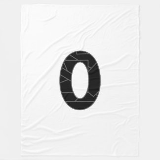 Numret noll (0) i svart fleecefilt