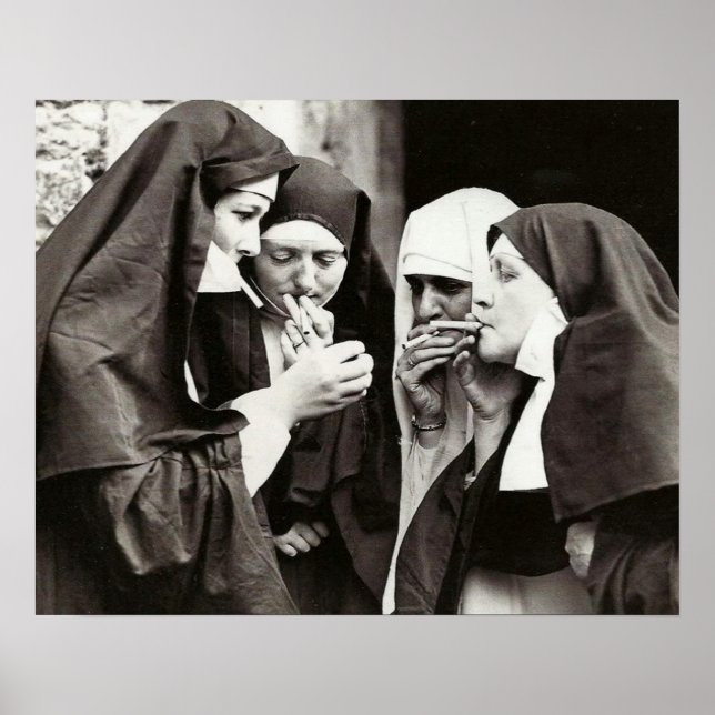 Nuns Smoking Vintage Photograph Poster (Framsidan)