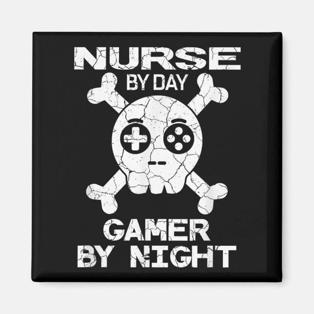 Nurse By Day Gamer By Night - Gaming Quote  Magnet (Framsidan)