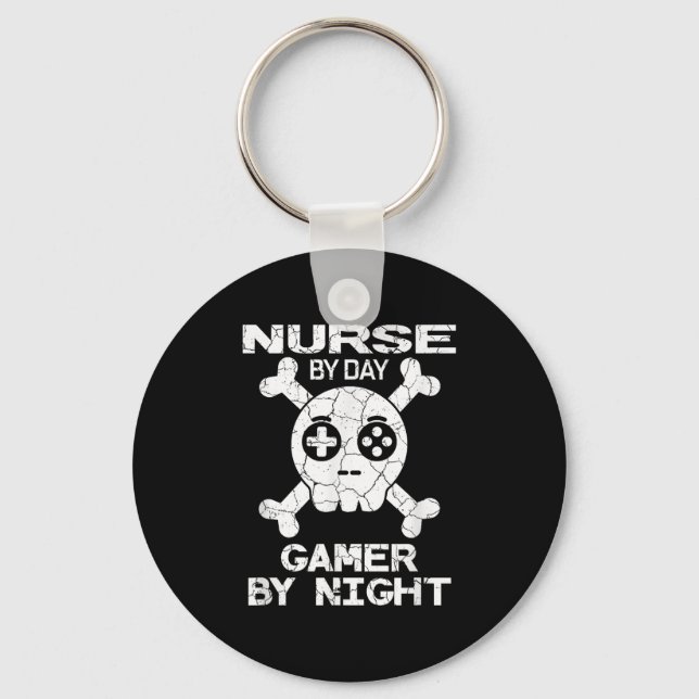 Nurse By Day Gamer By Night - Gaming Quote  Nyckelring (Framsida)