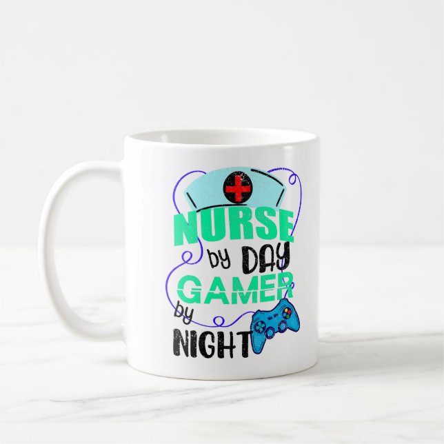 Nurse by Day Gamer by Night Kaffemugg (Vänster)