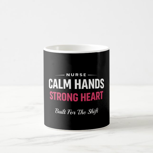 Nurse Calm Hands Strong Heart Mug Kaffemugg (Center)