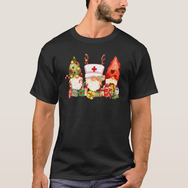 Nurse Christmas Gnomes Cute Nurses Xmas Pajamas PJ T Shirt (Framsida)