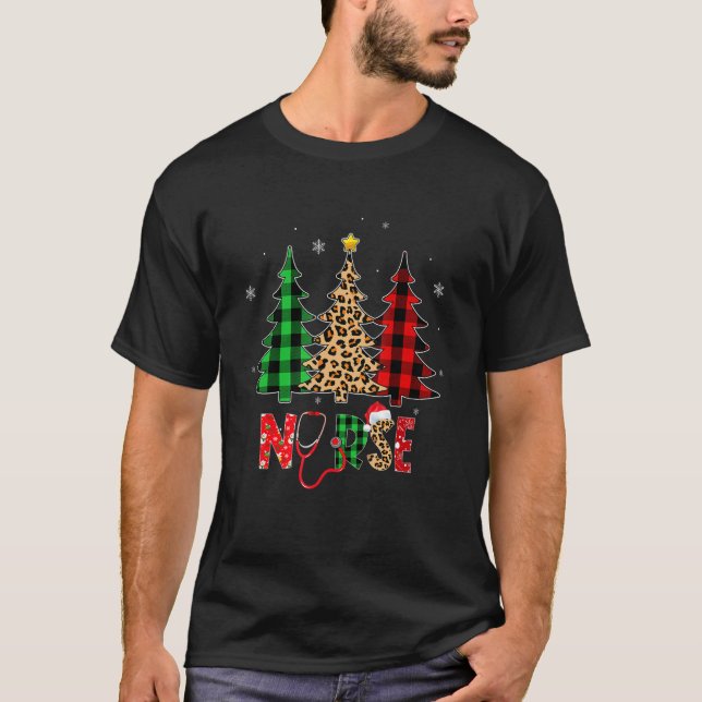 Nurse Christmas Tree Stethoscope RN LPN Scrub Nurs T Shirt (Framsida)
