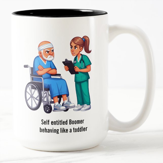Nurse Dealing With Self Entitled Elderly Patient  Två-Tonad Mugg (Skapare uppladdad)