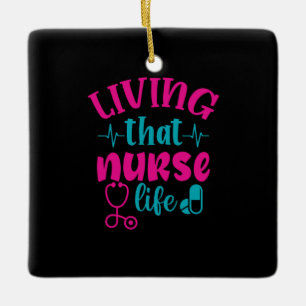 Nurse Gift Att leva detta sjukliv Julgransprydnad Keramik