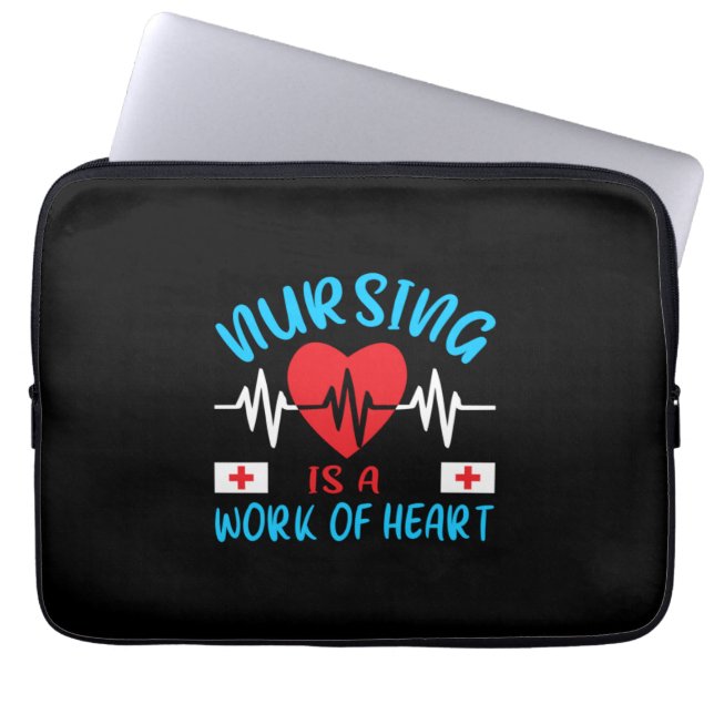 Nurse Gift | Sjukvård är ett hjärtarbete Laptop Fodral (Framsidan)