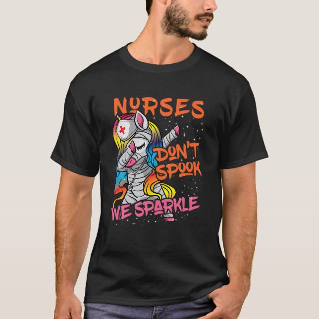 Nurse Halloween | Dabbing Unicorn Mummy Nurse Hat T Shirt (Framsida)