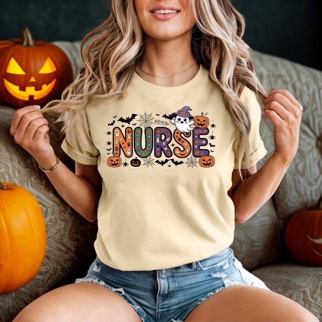 Nurse Halloween Tecknad Spooky Brev Design T Shirt (Skapare uppladdad)