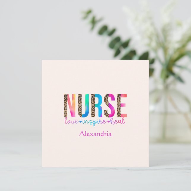 "Nurse - Kärlek, Inspire, Heal" i Regnbåge Färg (Stående Fram)