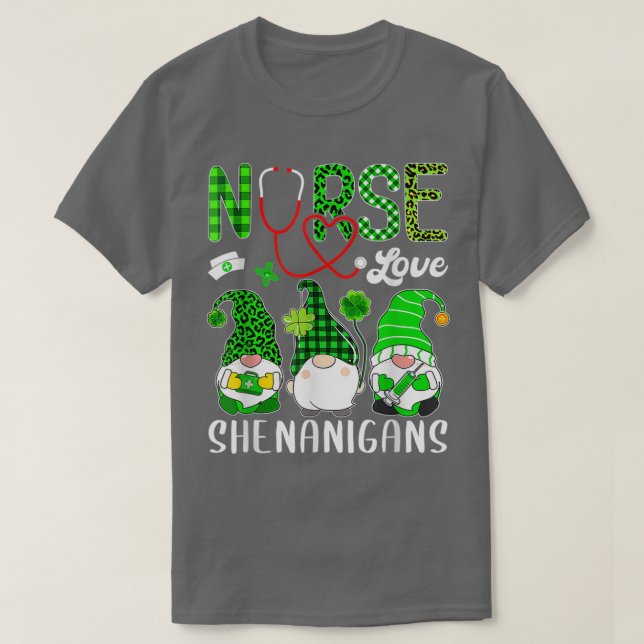 Nurse Kärlek Shenanigans Funny Gnomes St Patricks  T Shirt (Design framsida)