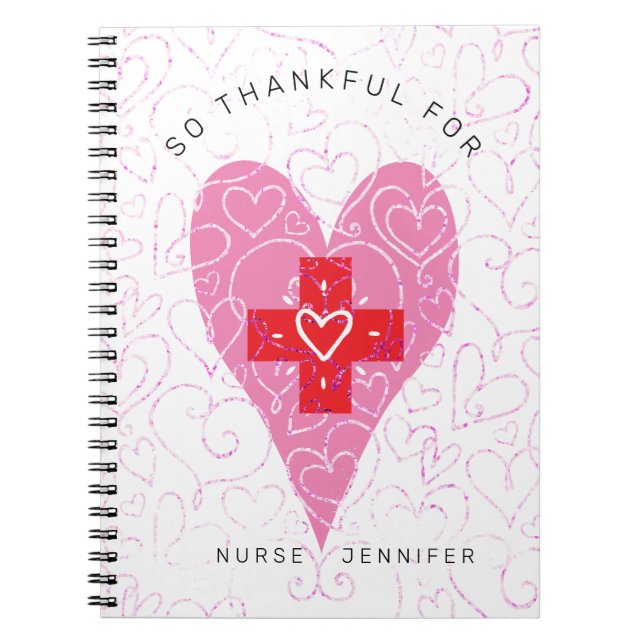 Nurse Monogram Rosa Hearts Monogram Namn Anteckningsbok (Framsidan)
