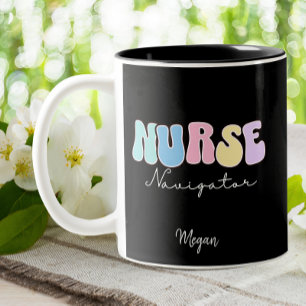 Nurse Navigator Groovy Rosa Pastel Nursing Två-Tonad Mugg