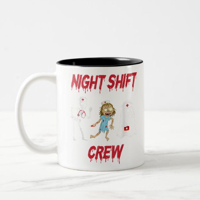 Nurse Night Shift Crew Ghost Skeleton Zombie Funny Två-Tonad Mugg (Vänster)