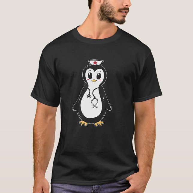 Nurse Penguin T Shirt (Framsida)