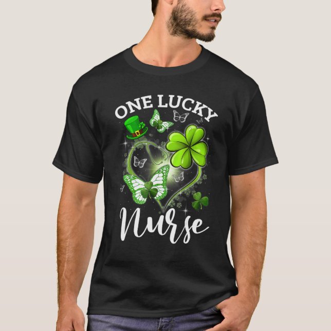 Nurse St patricks day One Lucky Nurse Irish Shamro T Shirt (Framsida)