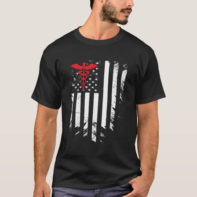 Nurse Thin Red Line Caduceus American Flagga T Shirt (Framsida)