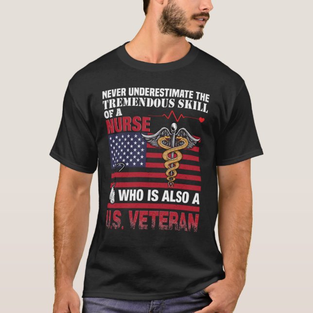 Nurse U S Veteran T Shirt (Framsida)