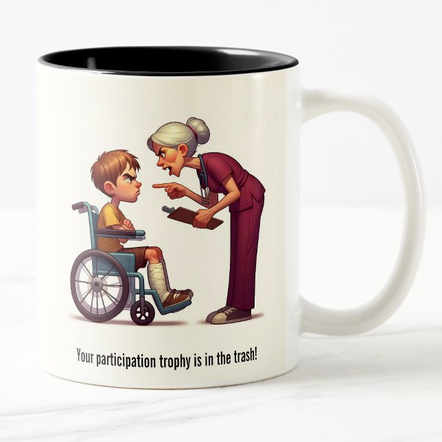 Nurse vs Spoiled Brat Showdown Två-Tonad Mugg (Skapare uppladdad)