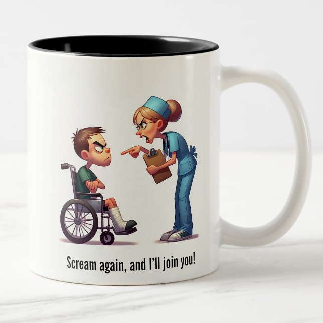 Nurse vs Spoiled Brat Showdown Två-Tonad Mugg (Skapare uppladdad)