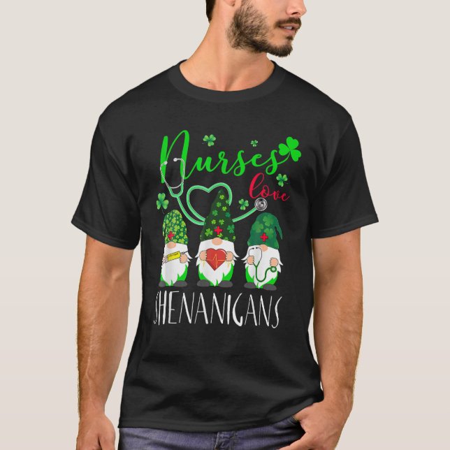 Nurses Kärlek Shenanigans-Funny Gnomes Nurse St Pa T Shirt (Framsida)