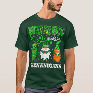 Nurses Kärlek Shenanigans Funny Gnomes Nurse St Pa T Shirt
