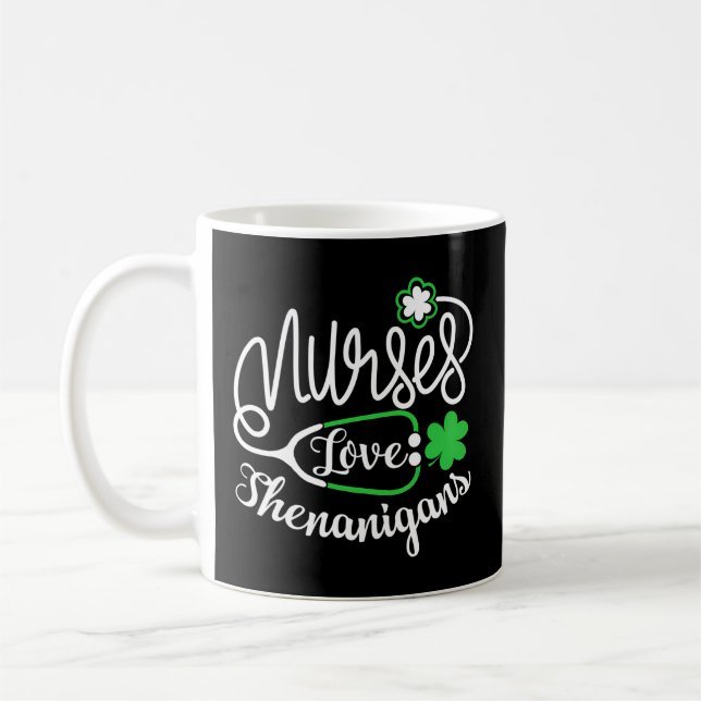 Nurses Kärlek Shenanigans - Rn St Pattys Day Lucky Kaffemugg (Vänster)