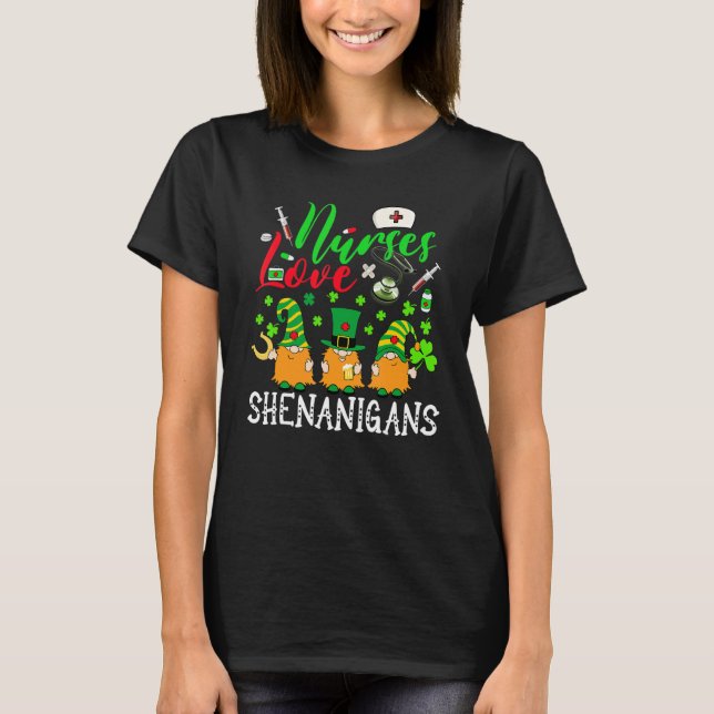 Nurses Love Shenanigans Gnomes Nurse St Patricks D T Shirt (Framsida)