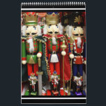 Nutcracker-julsoldater Kalender<br><div class="desc">Tack för att du stannar! Här på *Bild den här och den* hittar du fotografier som jag har tagit på roadtrips, händelser och bara på "det här och det". Besök den här butiken om du vill ha en översikt över alla tillgängliga produkter och utformningar. — Om du vill ha mer...</div>