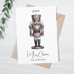 Nutcracker-retro, vit, enkel jul julkort<br><div class="desc">Vit bakgrund och en dammig ro färgad nötkracker. God jul skrivet med ett stil-skript som hanteras med trendig. Tillbaka: lägg till anteckningen och namnen.</div>