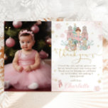 Nutcracker Winter Onederland 1:a födelsedagsfoto Tack Kort<br><div class="desc">Anpassa den söta rosa vintern på första födelsedagsfesten bild / fotografera tack som du kort med dina detaljer om party enkelt och snabbt, tryck helt enkelt på anpassningsknappen för att ytterligare ordna om och formatera stil och placera texten. Med visuella tecken från Nutcracker i söt pastel färg. En perfekt som...</div>
