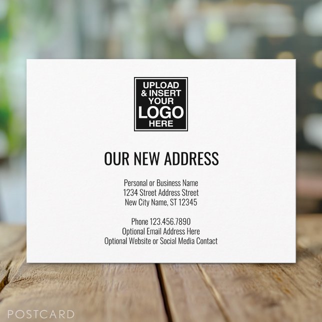 Ny adress ändring med Business Logotyp San Serif Meddelande Vykort (Custom New Address Postcard for a Business that is moving)