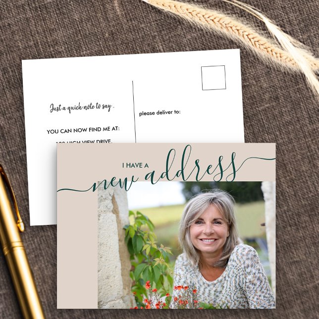 Ny adress skript elegant foto flyttning meddelande vykort (New Address postcard with horizontal photo and elegant script)