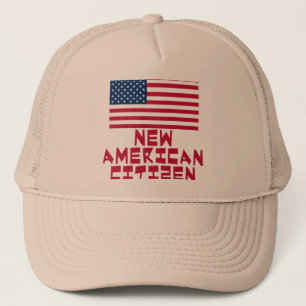 Ny amerikanmedborgare med amerikanska flaggan truckerkeps