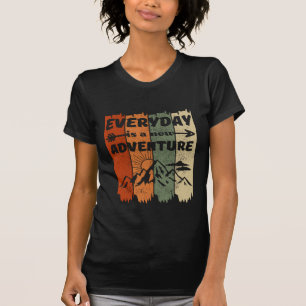 Ny äventyrspresent för vandringsälskare retroberg t shirt