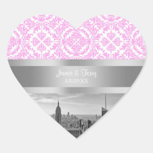 NY City Skyline BW D4P Rosa White Damask Hjärtformat Klistermärke