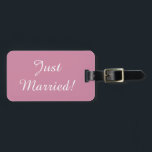 Ny gifta bagagebricka<br><div class="desc">Honeymoon är på väg,  och världen behöver veta! Visa din nya relationsstatus med den här fina bagagetaggen!</div>