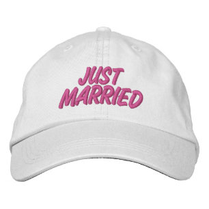 Ny gifta broderad keps
