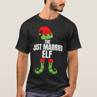 Ny gifta Elf-matchningen av familjens julgro T Shirt