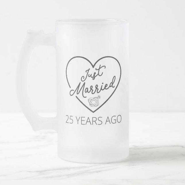 Ny gifta för 25 år sedan III Frostat Ölglas (Vänster)