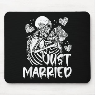Ny gifta Halloween Skeleton Bride and Groom we Musmatta
