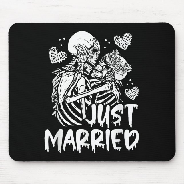 Ny gifta Halloween Skeleton Bride and Groom we Musmatta (Framsidan)