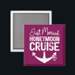 Ny gifta Honeymoon Cruise Ring Matching Gifts Magnet<br><div class="desc">Ny gifta 2025 Bröllop Matching Tee Honeymoon Cruise-grafiken är perfekt kryssning i par för att fira deras Bröllop,  Honeymoon eller årsdag.</div>