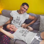 Ny gifta Matching T-Shirts<br><div class="desc">Ny gifta som nyligen gift par, visa din status med matchande t-shirts som komen i en mängd färg. Texten är en bild som inte har skrivits in, så den kan också ändras till valfri färg.</div>