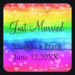 Ny gifta Rainbow Fyrkantigt Klistermärke<br><div class="desc">En regnbåge och hjärtan med det nyligen slätade par namn.</div>