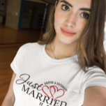 Ny gifta Red Hearts T Shirt<br><div class="desc">ny gifta med röda,  sammanflätade hjärtan och bröllop-detaljanpassning</div>